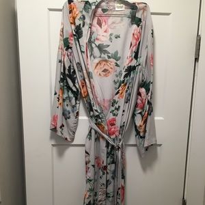 Plum Pretty Sugar light weight, knee length robe